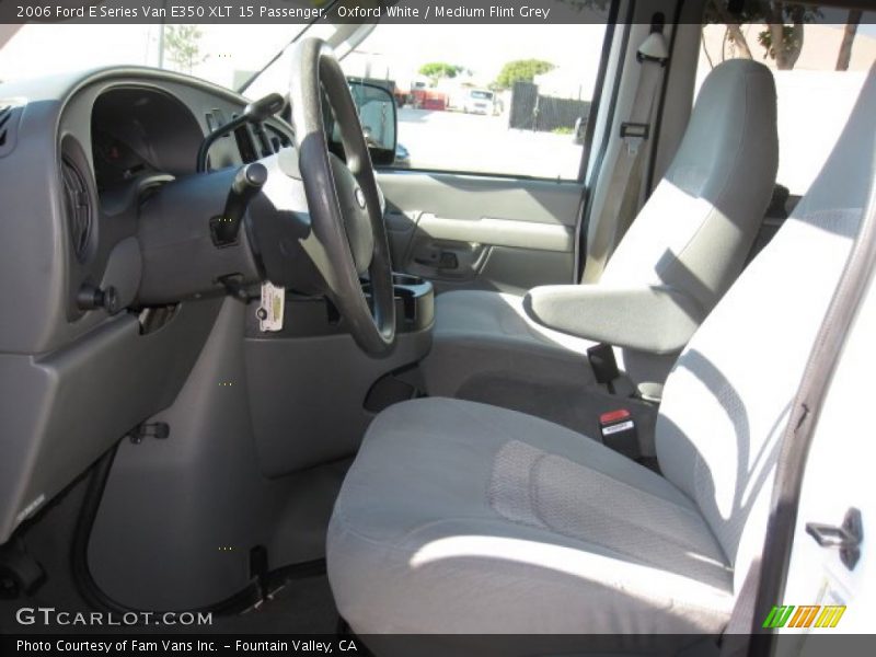 Oxford White / Medium Flint Grey 2006 Ford E Series Van E350 XLT 15 Passenger