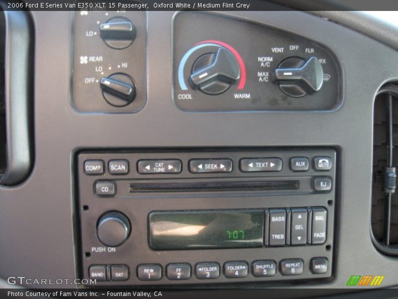 Oxford White / Medium Flint Grey 2006 Ford E Series Van E350 XLT 15 Passenger
