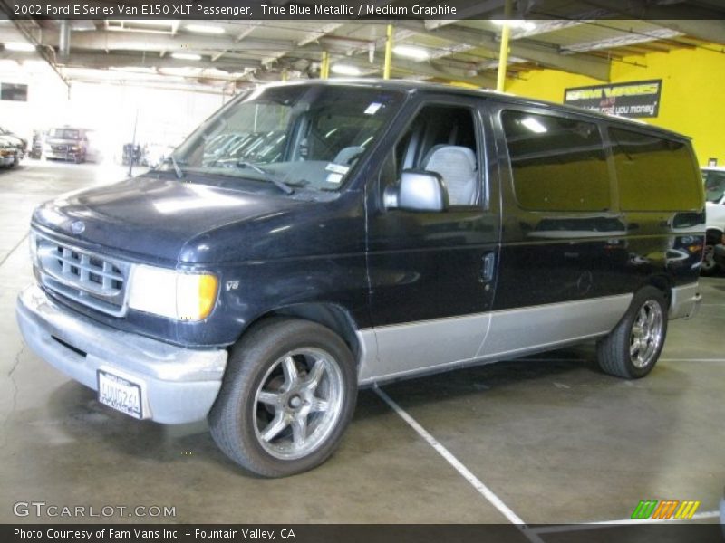 True Blue Metallic / Medium Graphite 2002 Ford E Series Van E150 XLT Passenger