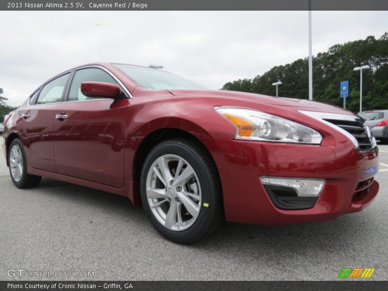 Front 3/4 View of 2013 Altima 2.5 SV