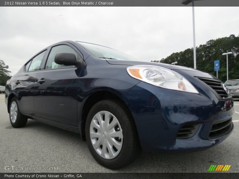 Front 3/4 View of 2012 Versa 1.6 S Sedan