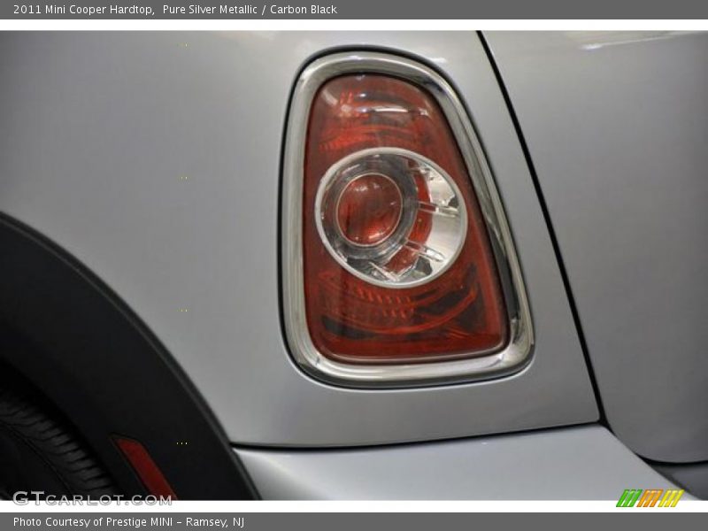 Pure Silver Metallic / Carbon Black 2011 Mini Cooper Hardtop