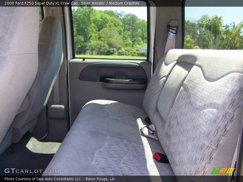 Silver Metallic / Medium Graphite 2000 Ford F250 Super Duty XL Crew Cab