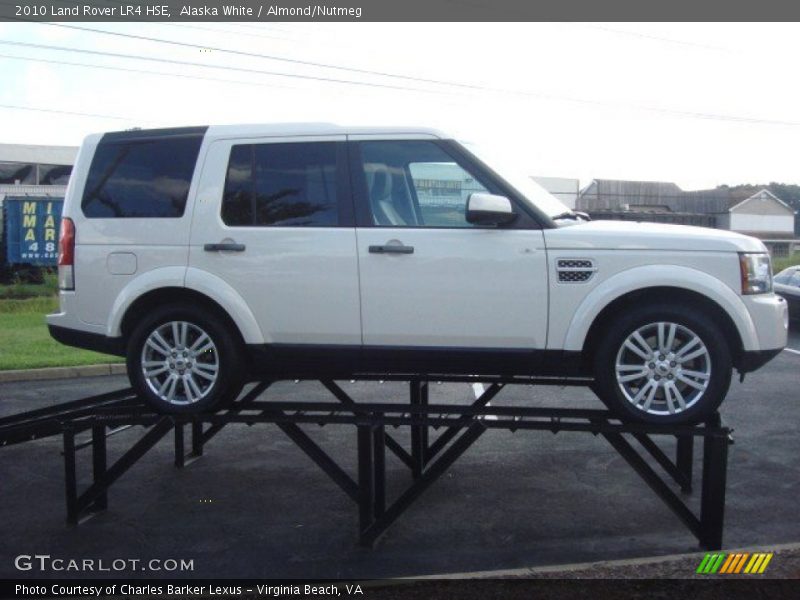 Alaska White / Almond/Nutmeg 2010 Land Rover LR4 HSE