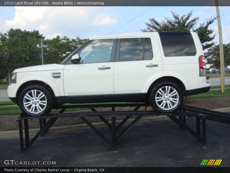 Alaska White / Almond/Nutmeg 2010 Land Rover LR4 HSE