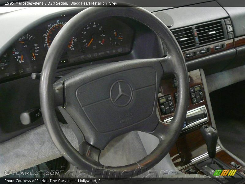 Black Pearl Metallic / Grey 1995 Mercedes-Benz S 320 Sedan