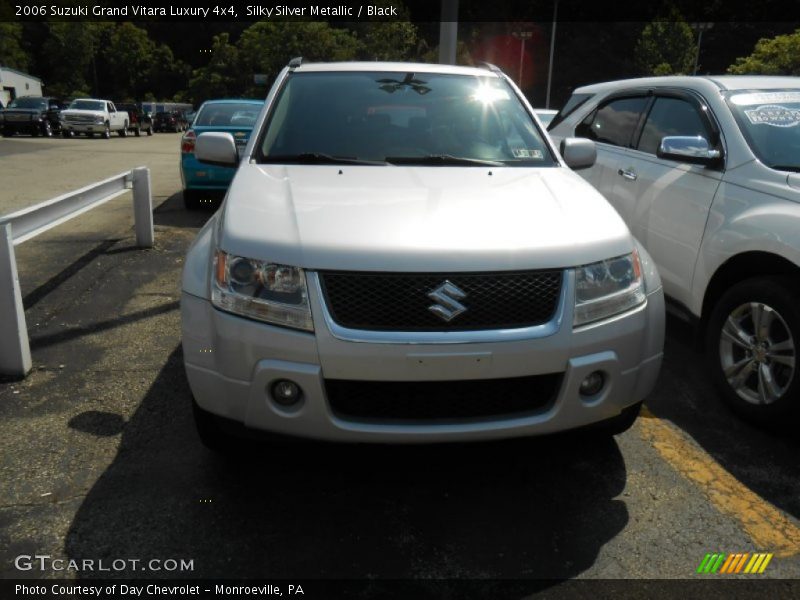 Silky Silver Metallic / Black 2006 Suzuki Grand Vitara Luxury 4x4