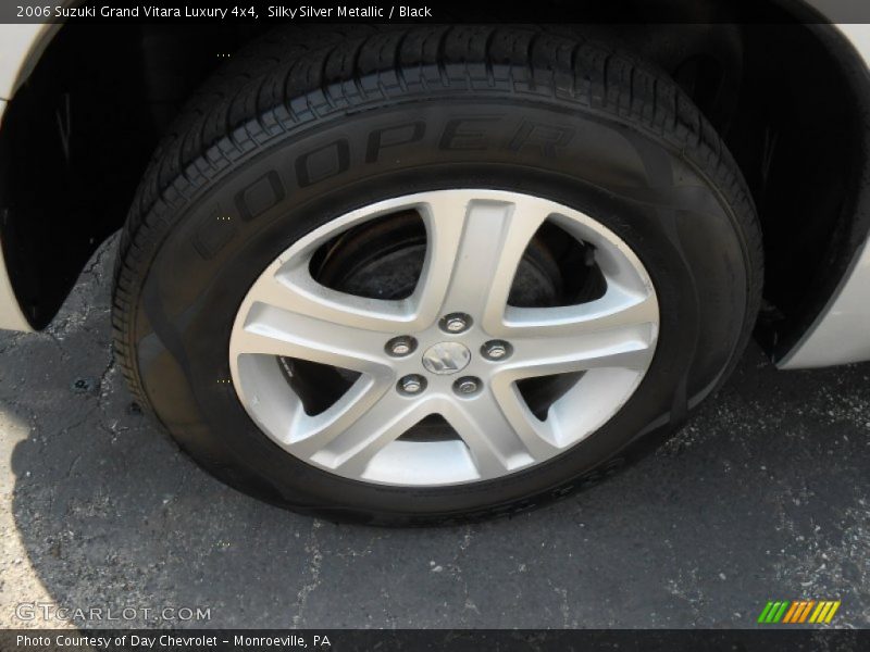 Silky Silver Metallic / Black 2006 Suzuki Grand Vitara Luxury 4x4