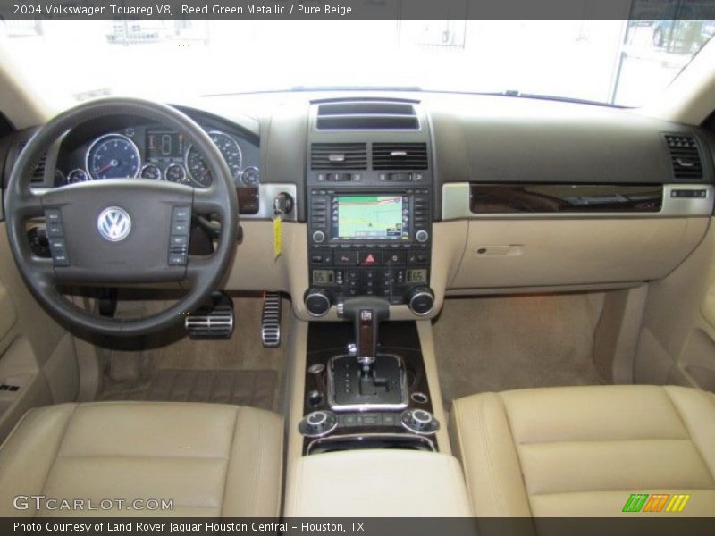 Reed Green Metallic / Pure Beige 2004 Volkswagen Touareg V8