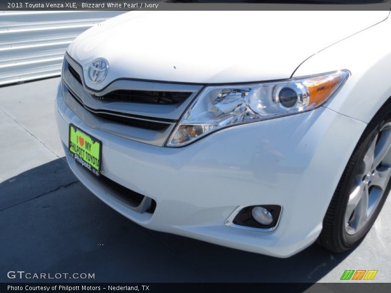 Blizzard White Pearl / Ivory 2013 Toyota Venza XLE
