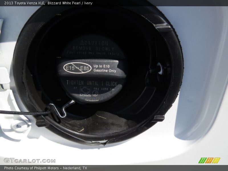 Blizzard White Pearl / Ivory 2013 Toyota Venza XLE