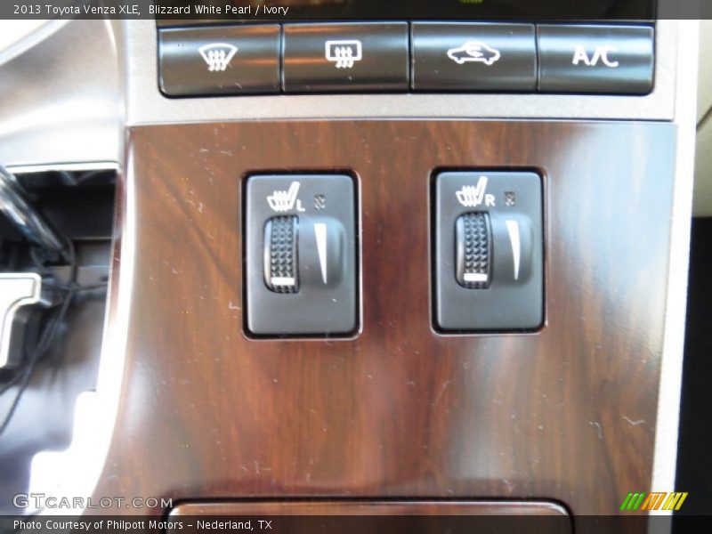 Blizzard White Pearl / Ivory 2013 Toyota Venza XLE