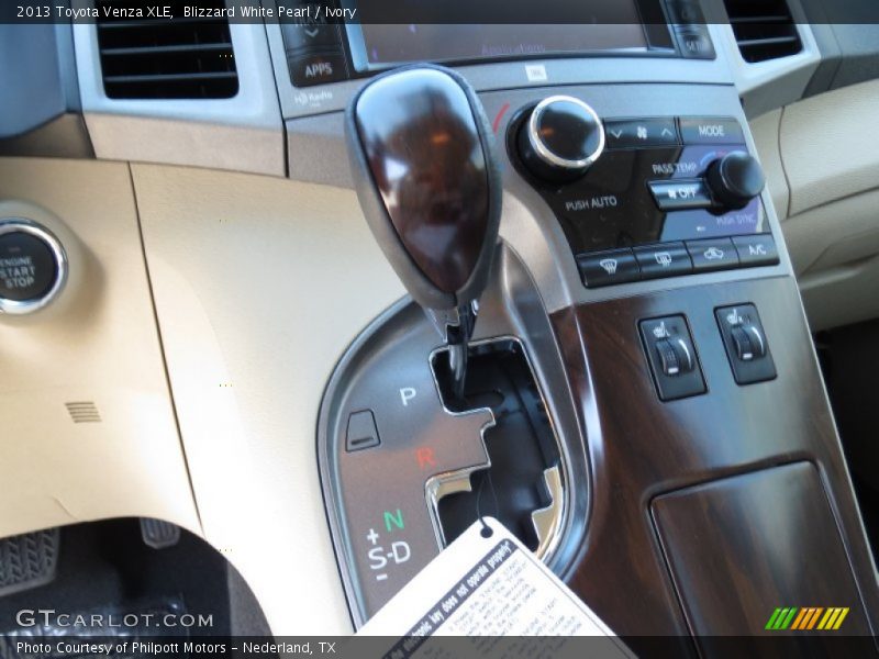 Blizzard White Pearl / Ivory 2013 Toyota Venza XLE