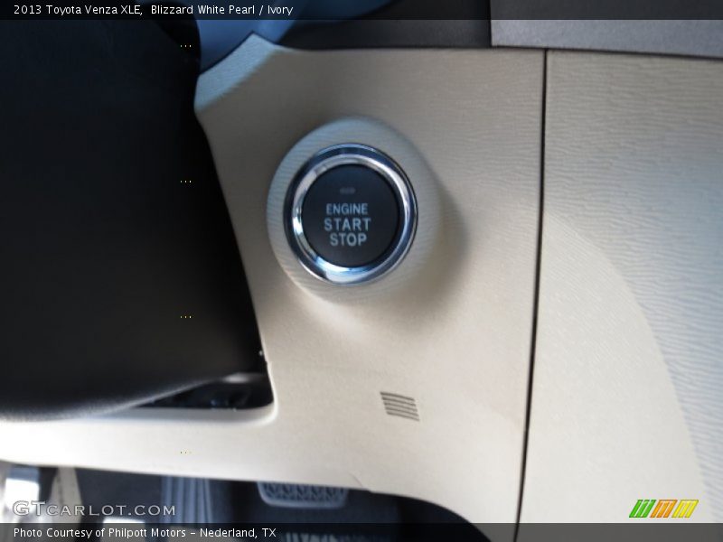 Blizzard White Pearl / Ivory 2013 Toyota Venza XLE