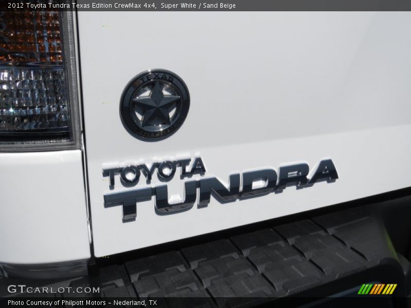 Super White / Sand Beige 2012 Toyota Tundra Texas Edition CrewMax 4x4