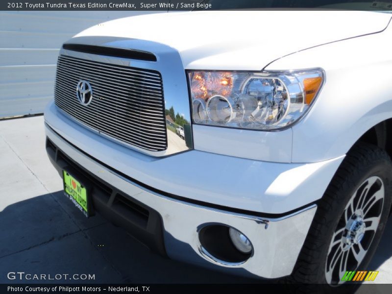Super White / Sand Beige 2012 Toyota Tundra Texas Edition CrewMax