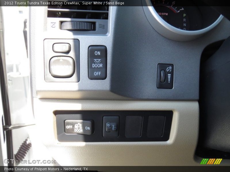 Super White / Sand Beige 2012 Toyota Tundra Texas Edition CrewMax