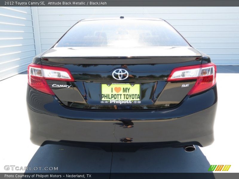 Attitude Black Metallic / Black/Ash 2012 Toyota Camry SE