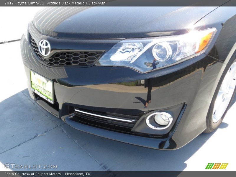 Attitude Black Metallic / Black/Ash 2012 Toyota Camry SE