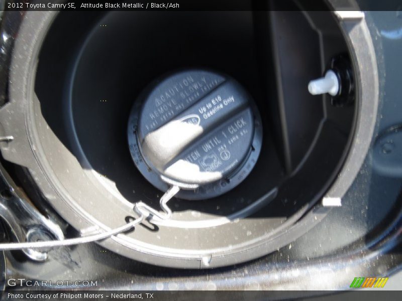 Attitude Black Metallic / Black/Ash 2012 Toyota Camry SE