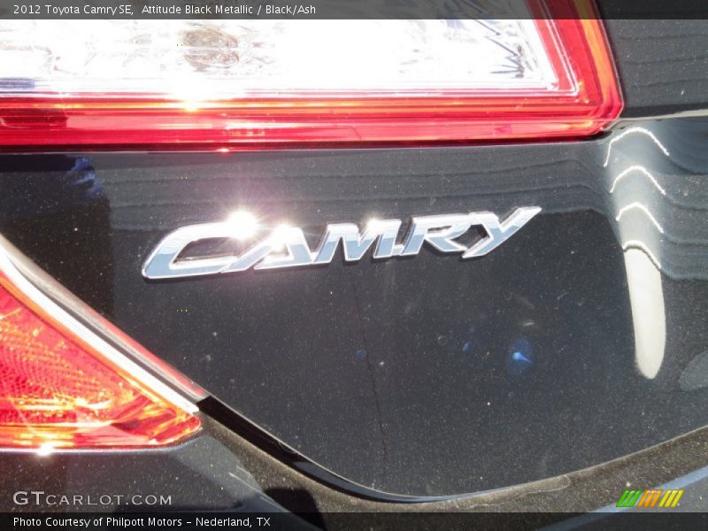Attitude Black Metallic / Black/Ash 2012 Toyota Camry SE