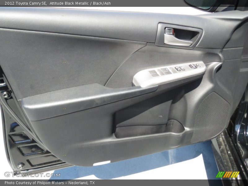 Attitude Black Metallic / Black/Ash 2012 Toyota Camry SE