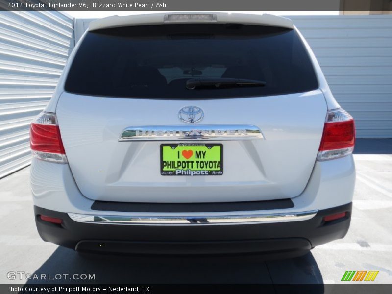 Blizzard White Pearl / Ash 2012 Toyota Highlander V6