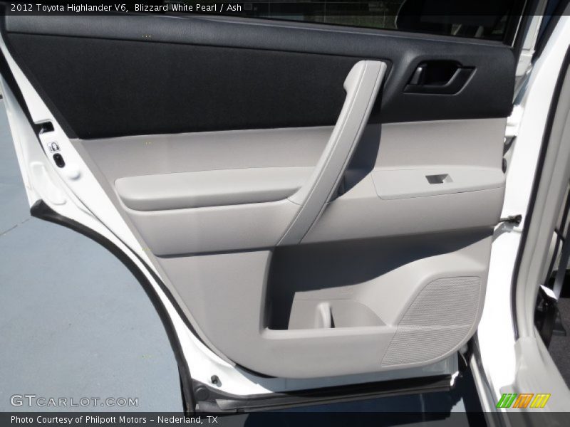 Blizzard White Pearl / Ash 2012 Toyota Highlander V6
