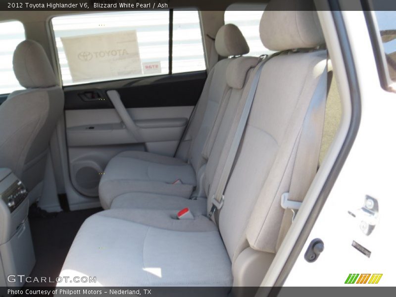 Blizzard White Pearl / Ash 2012 Toyota Highlander V6