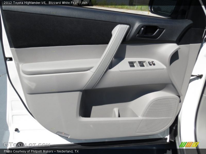 Blizzard White Pearl / Ash 2012 Toyota Highlander V6