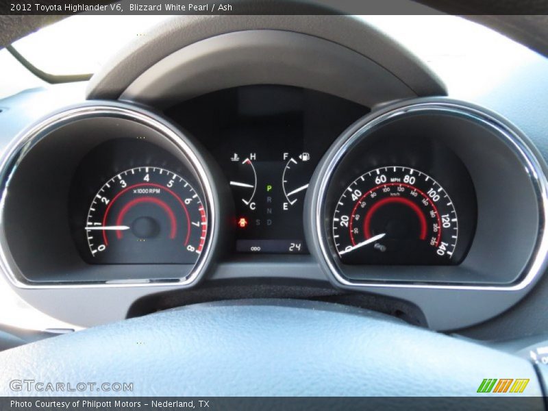 Blizzard White Pearl / Ash 2012 Toyota Highlander V6