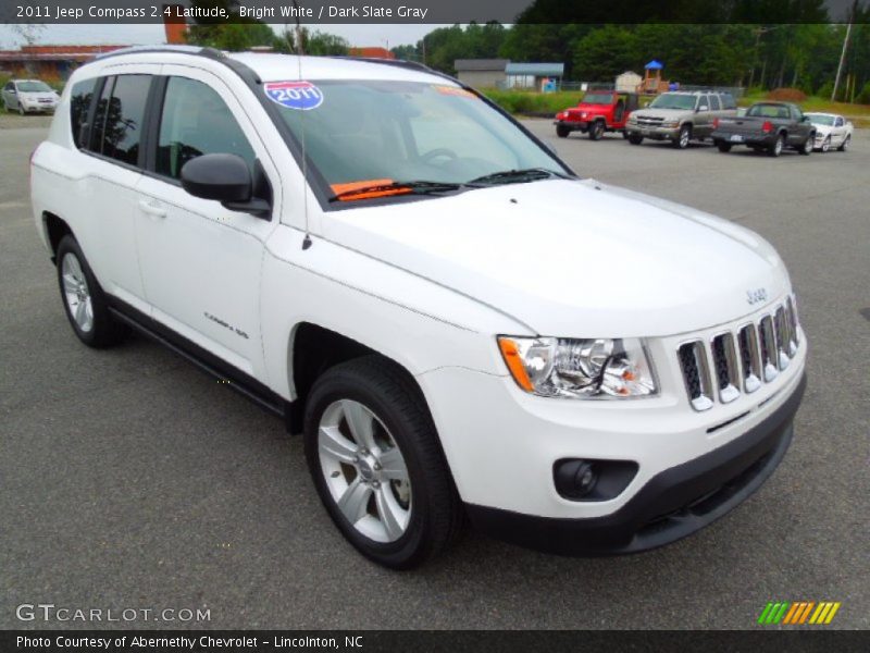 Bright White / Dark Slate Gray 2011 Jeep Compass 2.4 Latitude