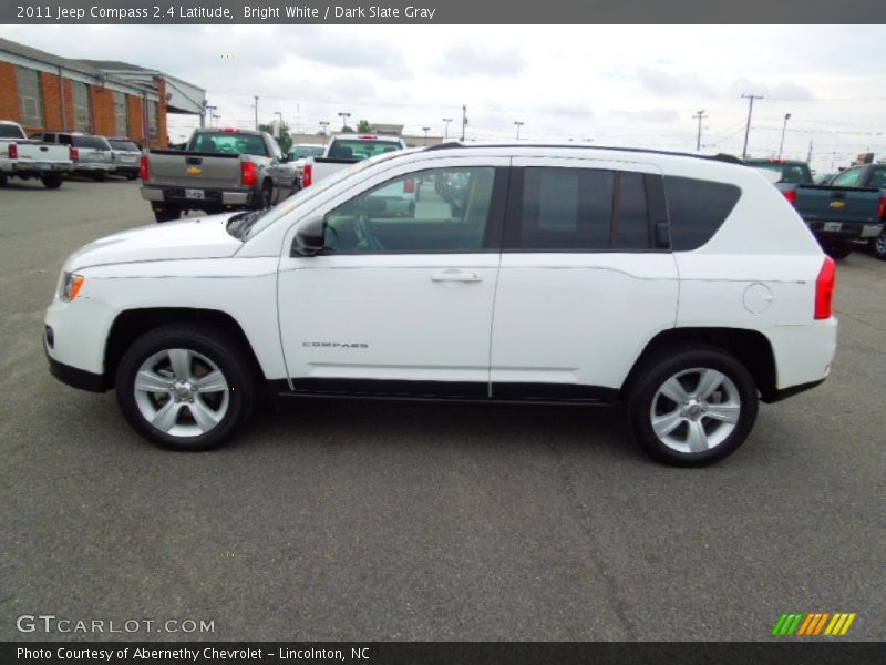 Bright White / Dark Slate Gray 2011 Jeep Compass 2.4 Latitude