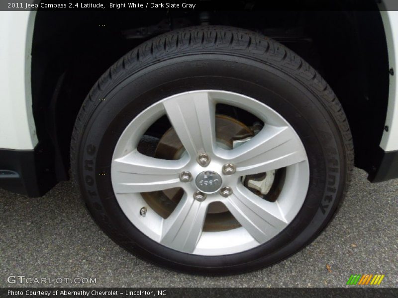 Bright White / Dark Slate Gray 2011 Jeep Compass 2.4 Latitude