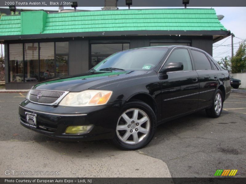 Black / Stone 2000 Toyota Avalon XL