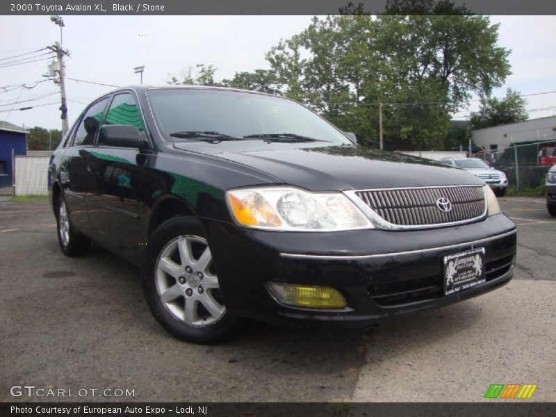 Black / Stone 2000 Toyota Avalon XL