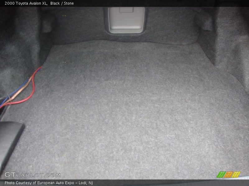Black / Stone 2000 Toyota Avalon XL