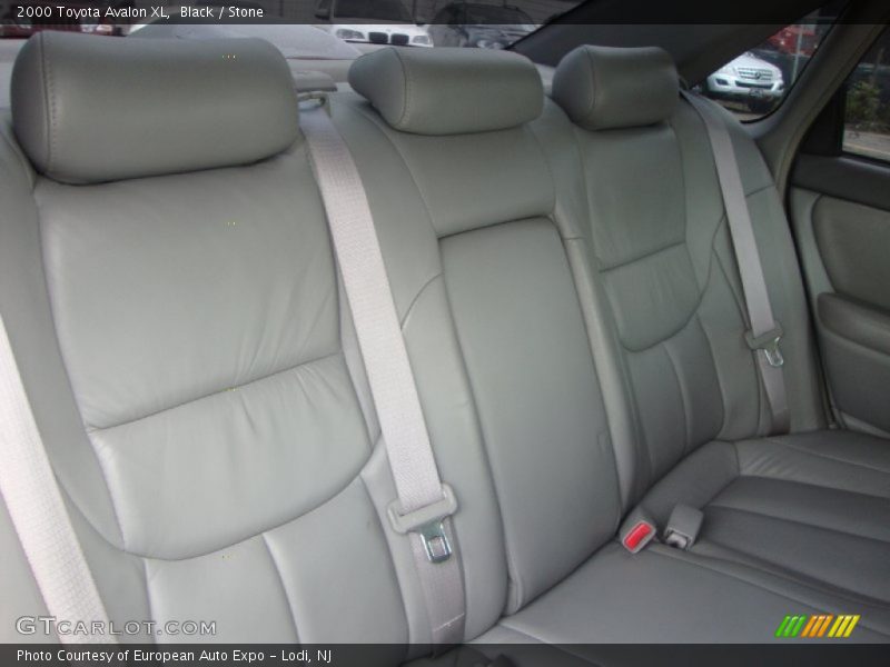 Black / Stone 2000 Toyota Avalon XL