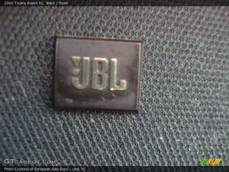 Black / Stone 2000 Toyota Avalon XL