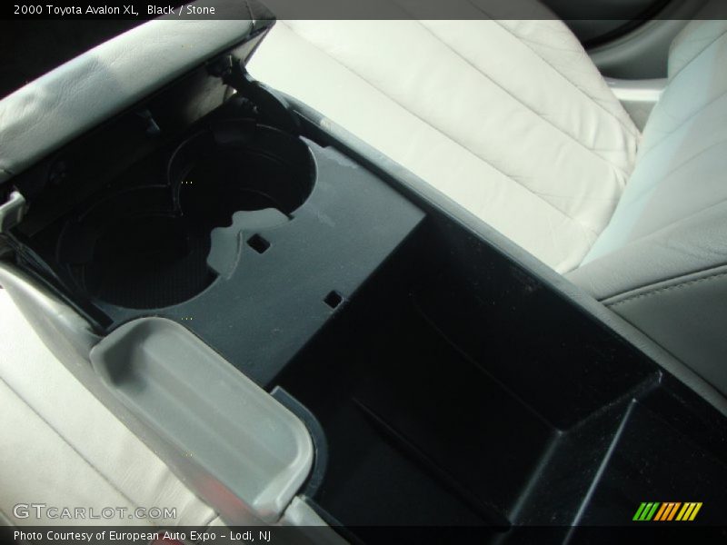Black / Stone 2000 Toyota Avalon XL
