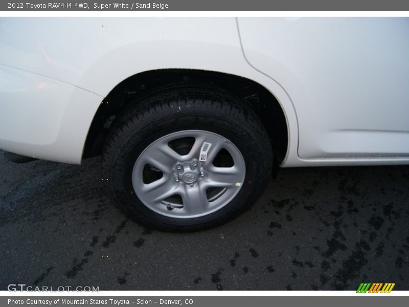 Super White / Sand Beige 2012 Toyota RAV4 I4 4WD