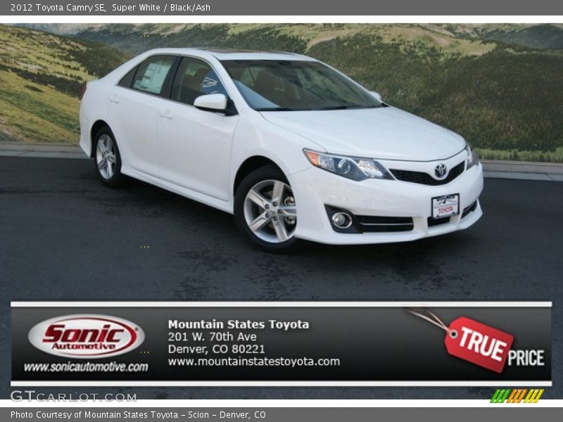 Super White / Black/Ash 2012 Toyota Camry SE
