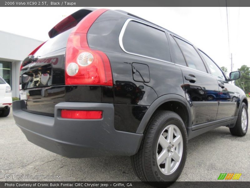 Black / Taupe 2006 Volvo XC90 2.5T