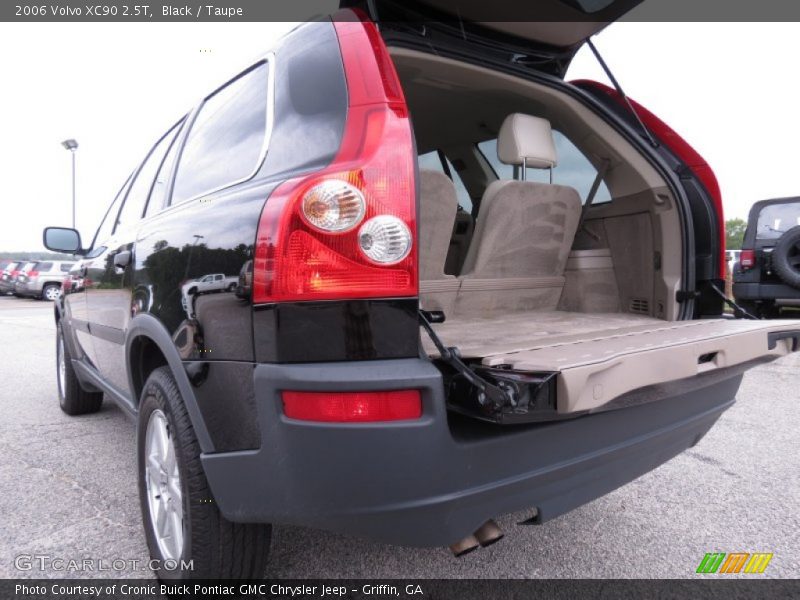Black / Taupe 2006 Volvo XC90 2.5T