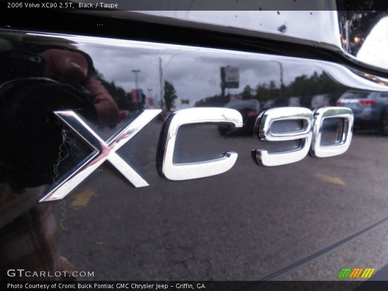 Black / Taupe 2006 Volvo XC90 2.5T