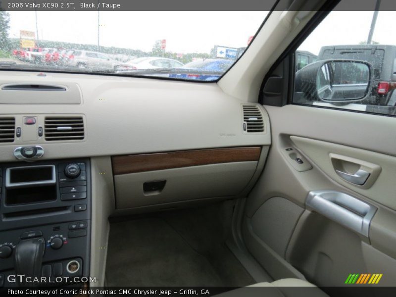 Black / Taupe 2006 Volvo XC90 2.5T