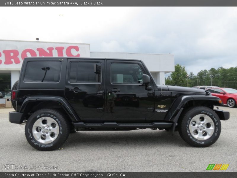 Black / Black 2013 Jeep Wrangler Unlimited Sahara 4x4