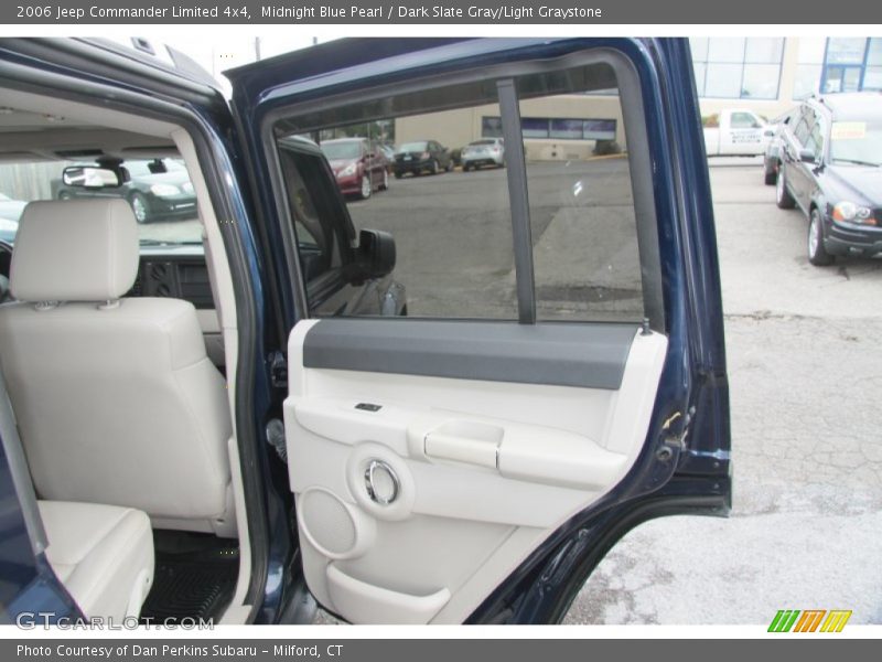Midnight Blue Pearl / Dark Slate Gray/Light Graystone 2006 Jeep Commander Limited 4x4