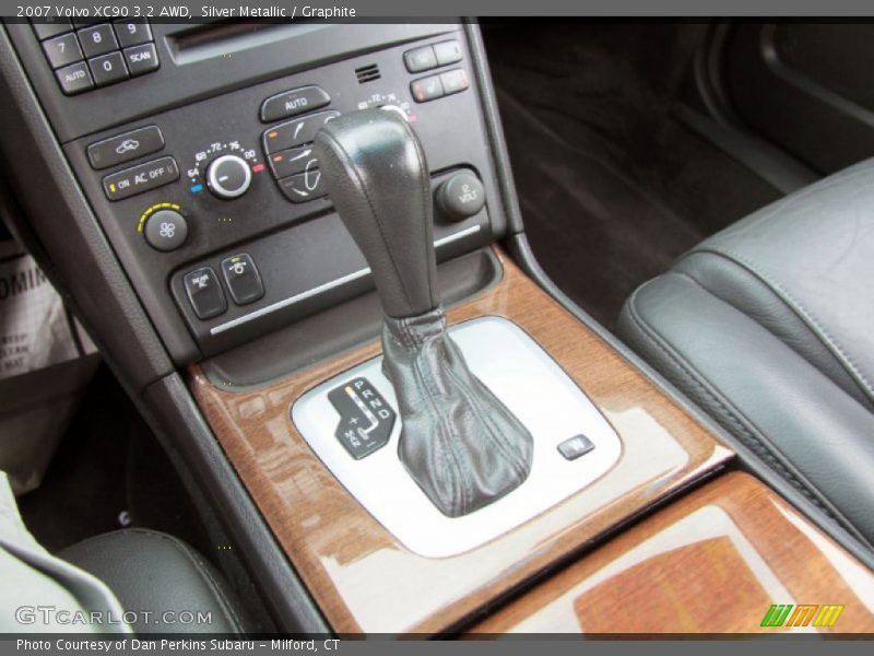 Silver Metallic / Graphite 2007 Volvo XC90 3.2 AWD