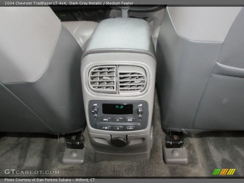 Dark Gray Metallic / Medium Pewter 2004 Chevrolet TrailBlazer LT 4x4
